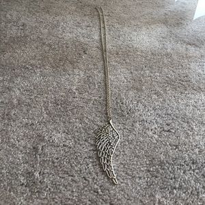 Long decorative wing necklace