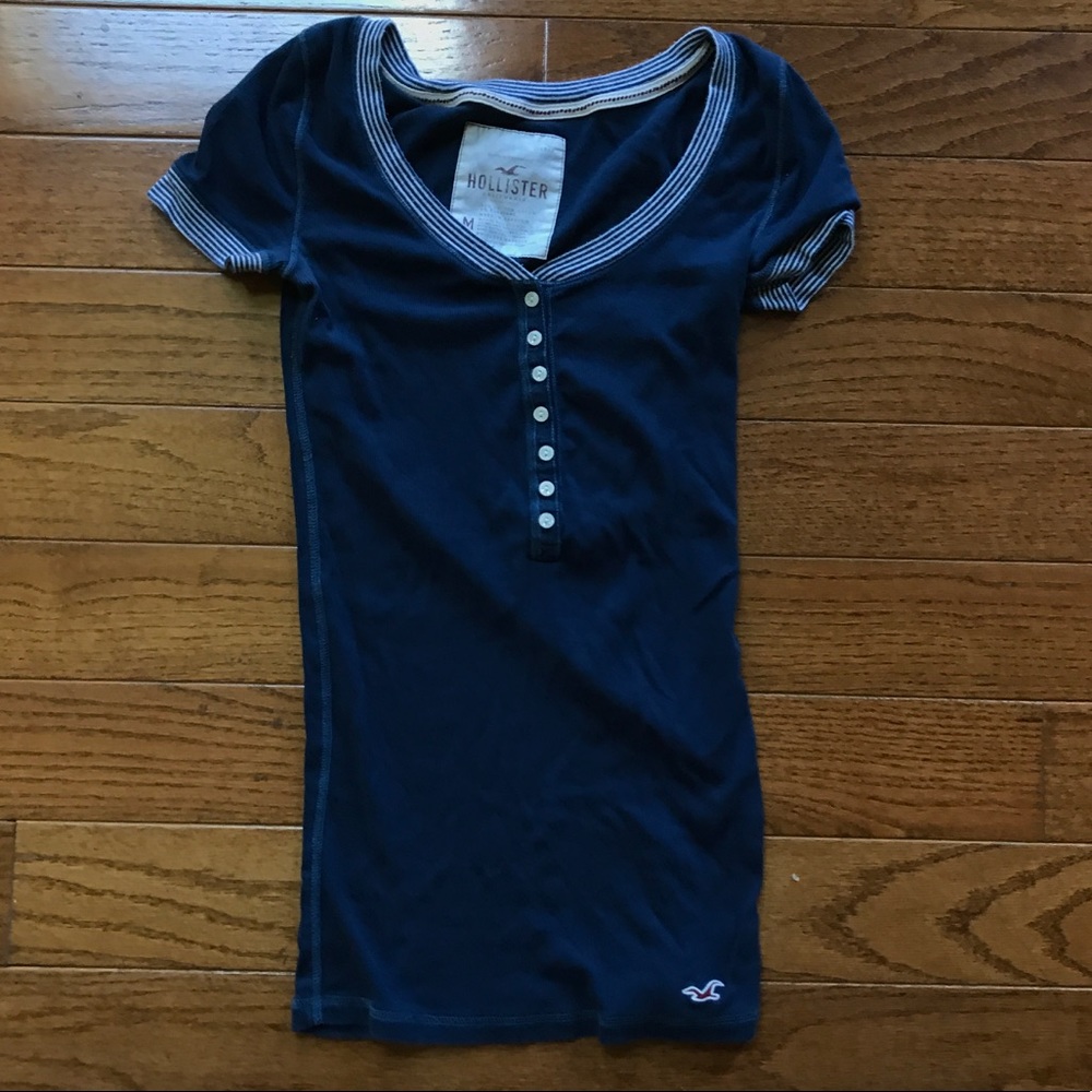Navy blue Hollister tee