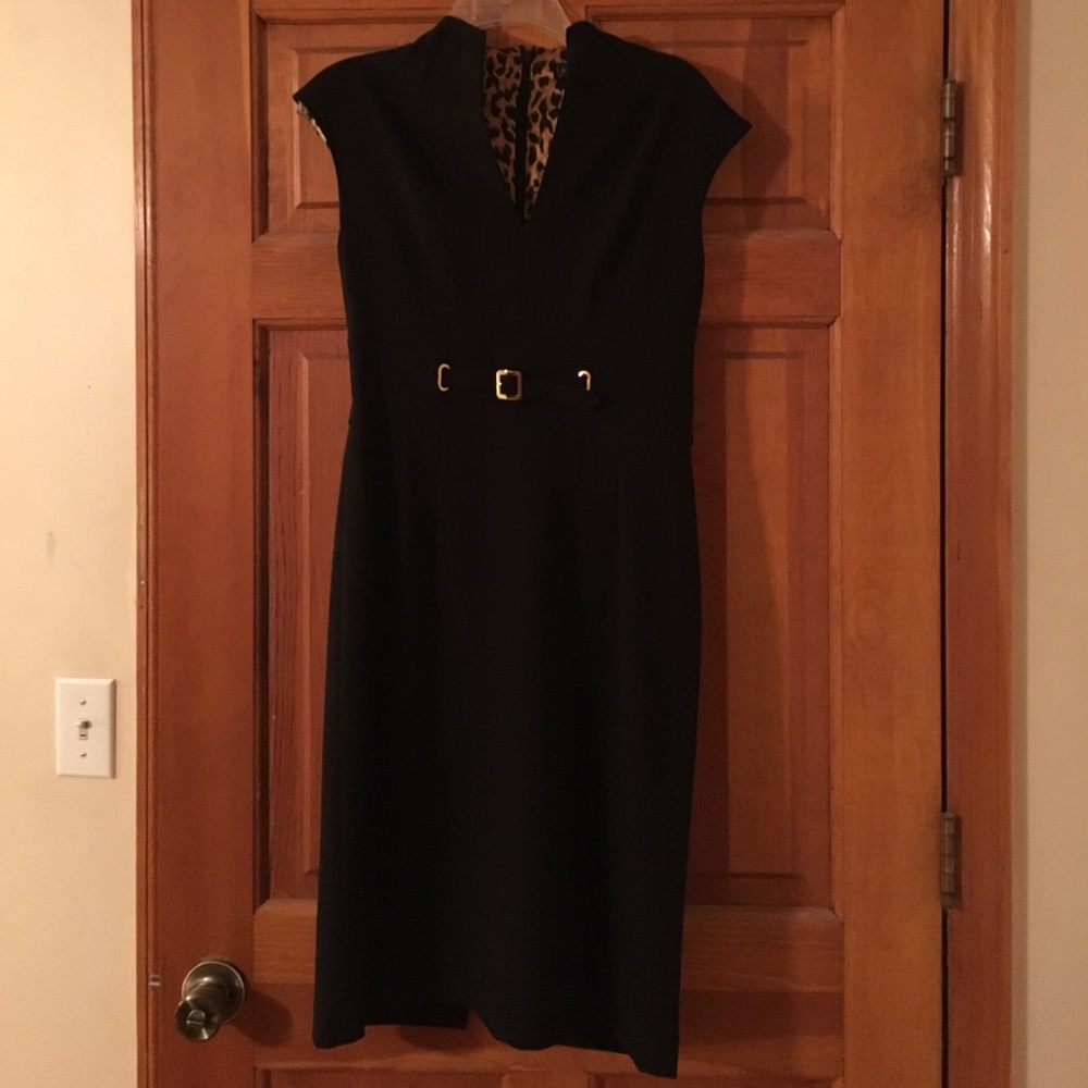 Black sleeveless dress