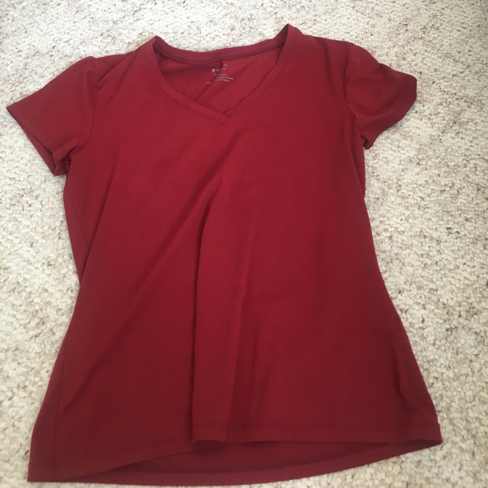 Red short sleeved crew neck top