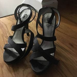 Black heels size 5 with glitter