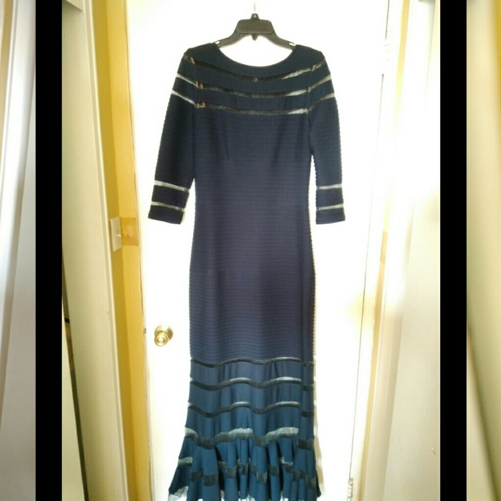 Tadashi Shoji Long Sleeve Mesh Insert Gown--Navy