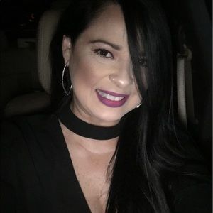 Meet your Posher, Isabel