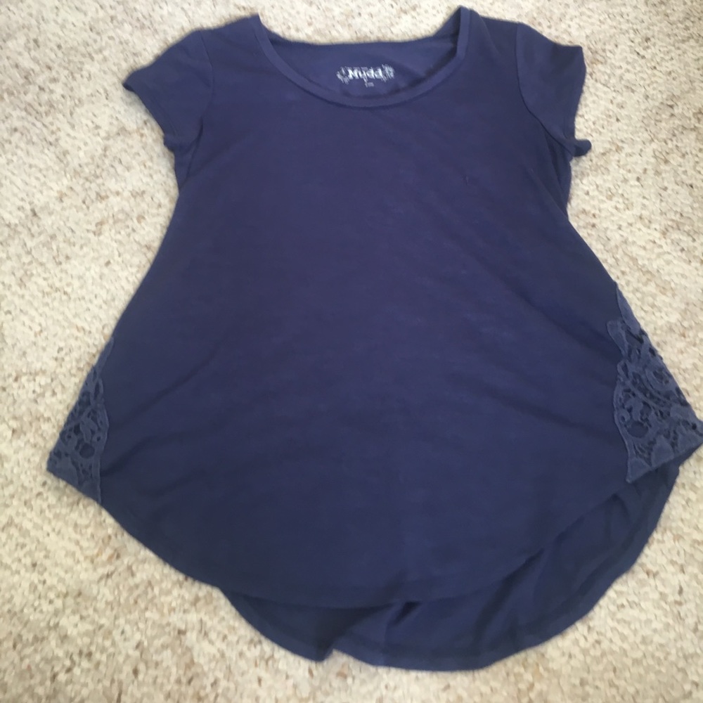Navy blue short sleeved top with lace on sides
