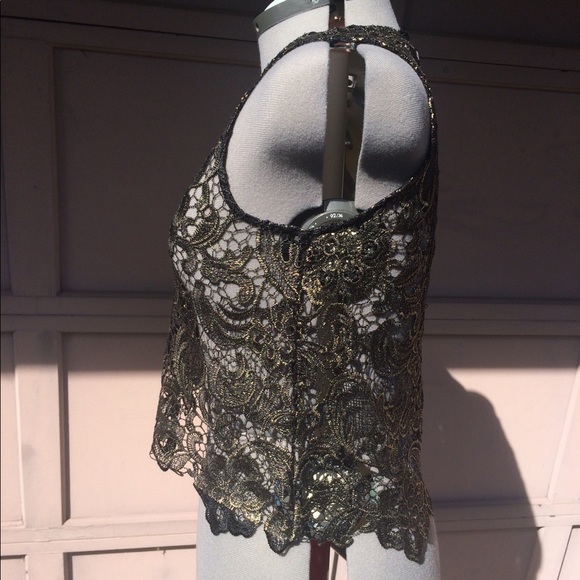 SOLD Sans Souci Gold Lace Top - Picture 4 of 6
