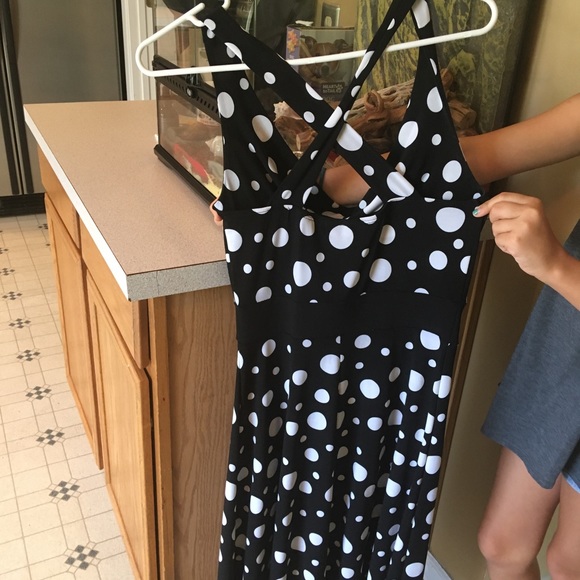 *LAST CHANCE* Tempted black & white polka dot dress, juniors SM - Picture 5 of 8