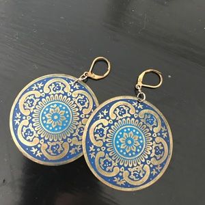 Lever back, blue & gold disc earrings.