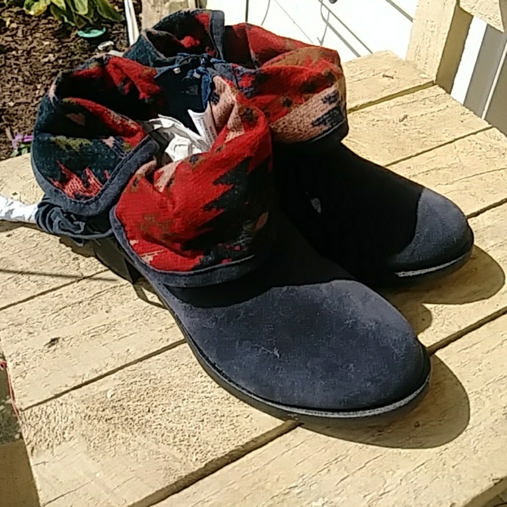 RUE 21 SANTA FE ANKLE BOOTS SIZE 7/8 (MEDIUM)