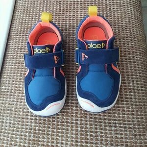 Plae Ty Denim/Navy shoe for Toddler/ Walker