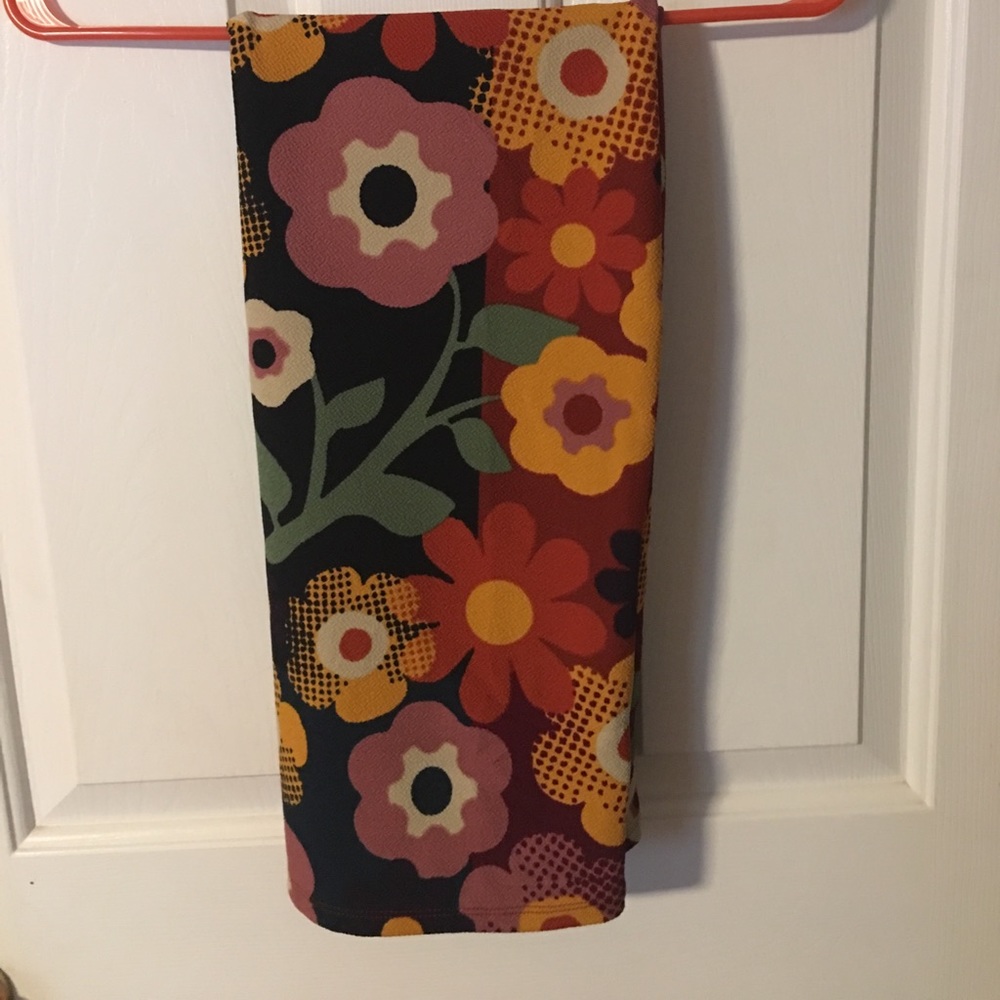 LuLaRoe Cassie size small