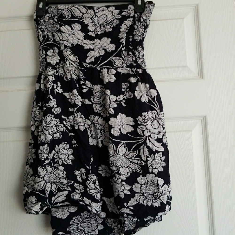 Hollister strapless dress