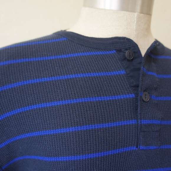 Old Navy waffle knit thermal Medium - Picture 2 of 6