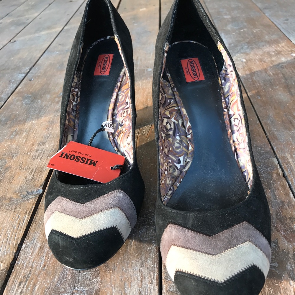 Ladies slip ons