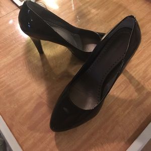 Adrienne Vittadini black patent leather pumps