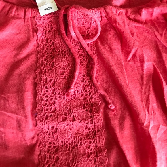 Old Navy top - Picture 3 of 4