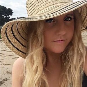 Meet your Posher, Brielle