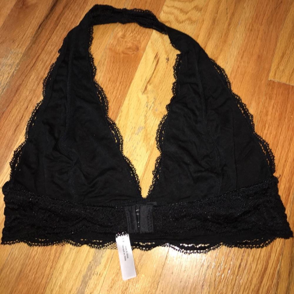 Black Lace Bralette - Picture 2 of 3