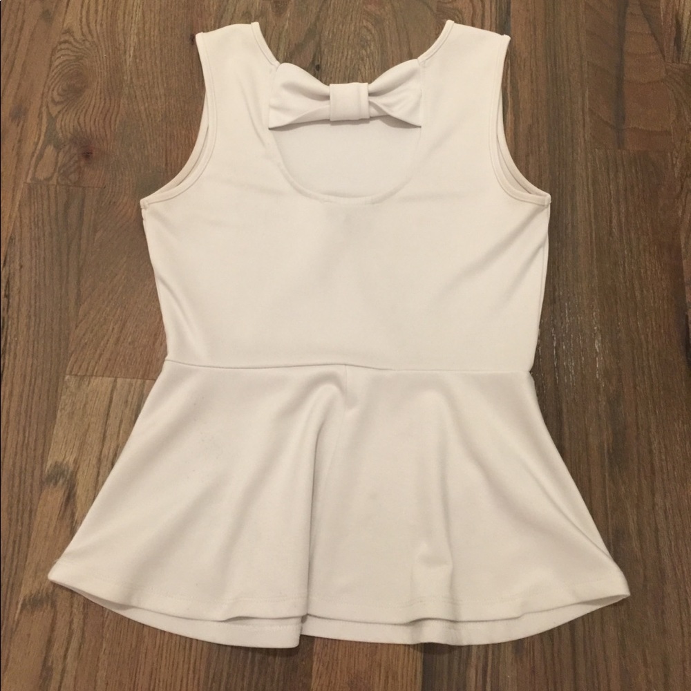 White peplum top bow back - Forever 21