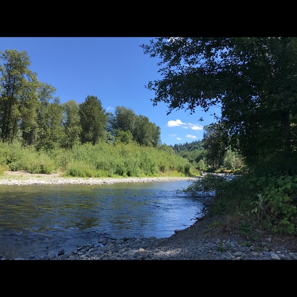 Meet your Posher, Kayla - Picture 1 of 1