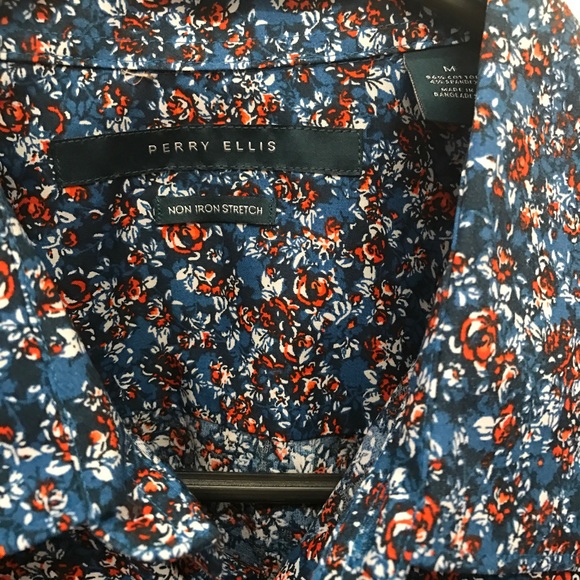 Perry Ellis Long Sleeve Button Down Shirt - Picture 2 of 3