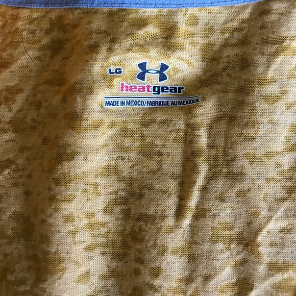 Under Armour work out T- shirt - Picture 2 of 4