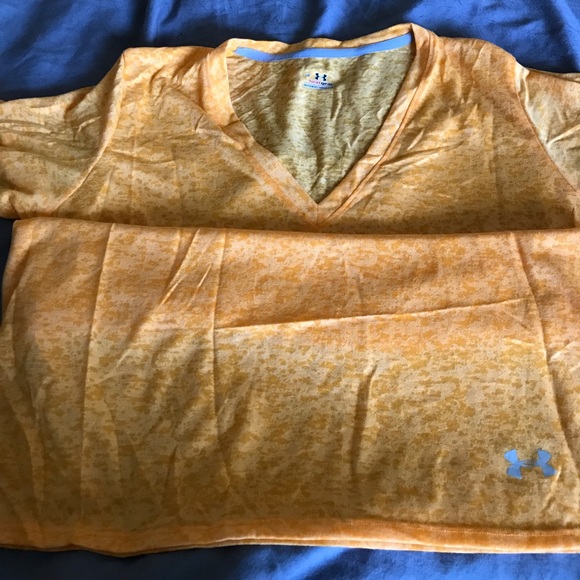 Under Armour work out T- shirt - Picture 4 of 4