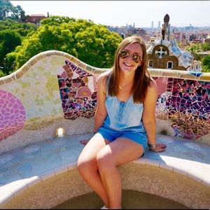 Meet your Posher, Emily