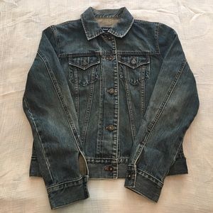 EUC Gap women's denim jacket size M