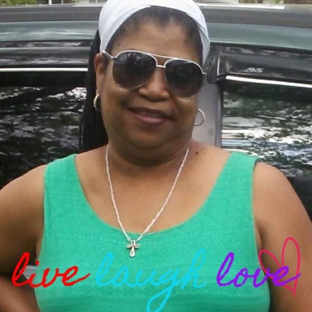 Meet your Posher, Dinah