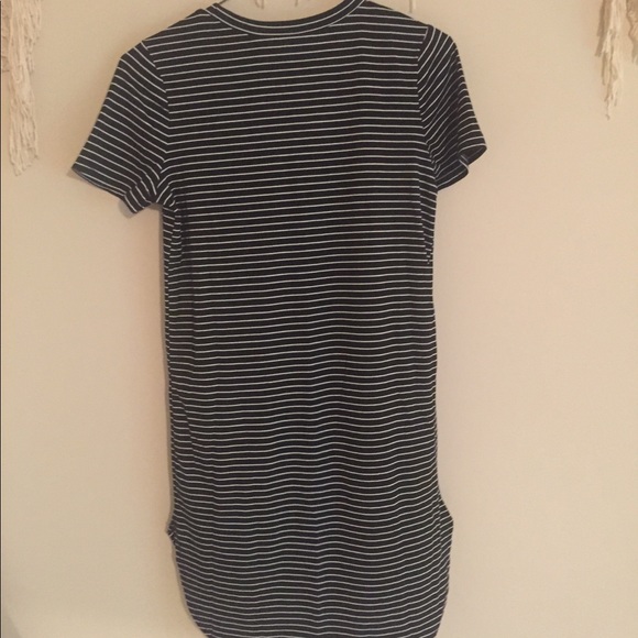 Black stripped dress with rose detailing - Picture 2 of 3