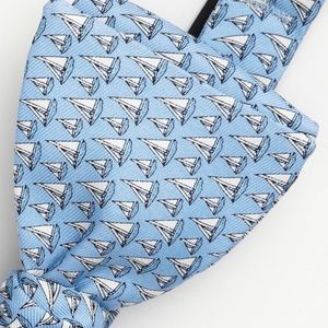 Vineyard Vines sailboat bow tie