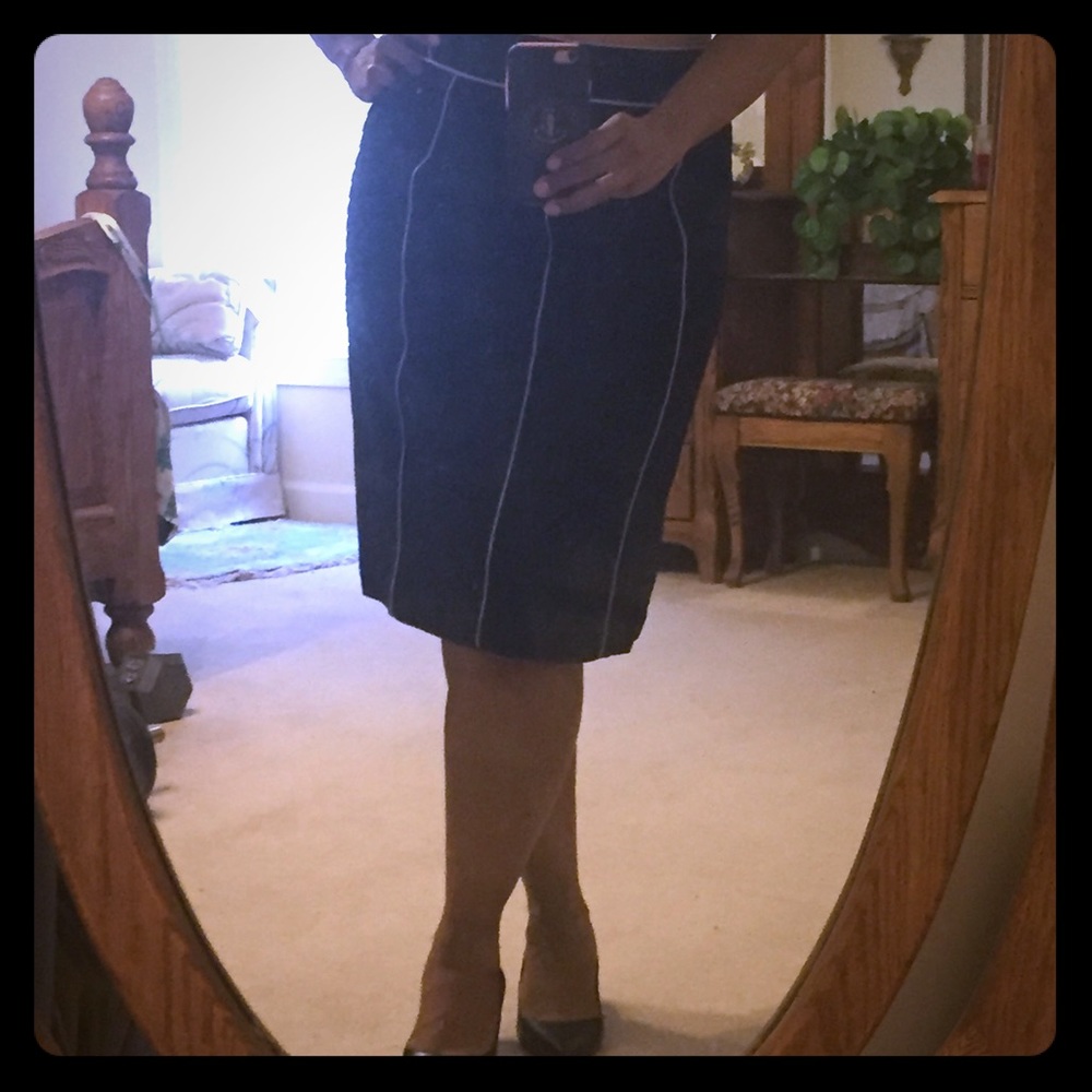 Black skirt with white piping