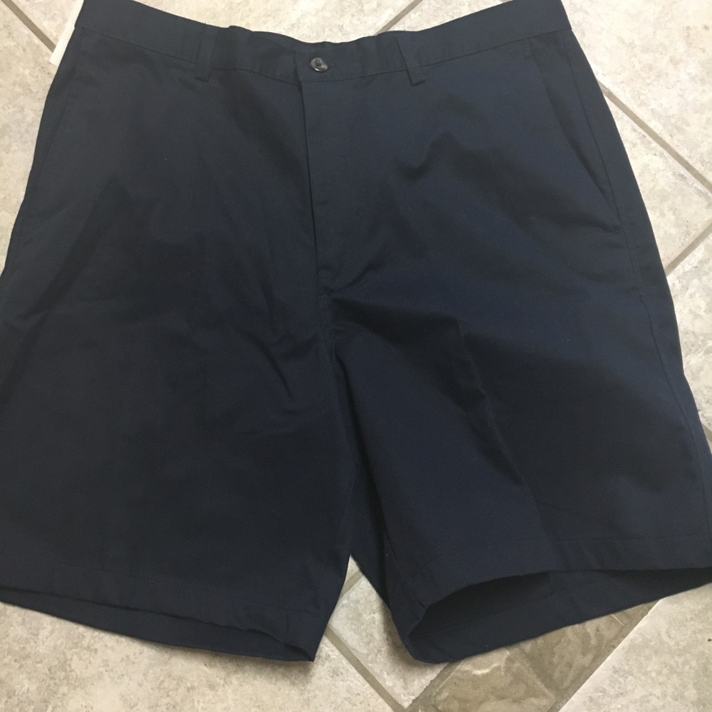 NWT Haggar Men's Navy Shorts 36