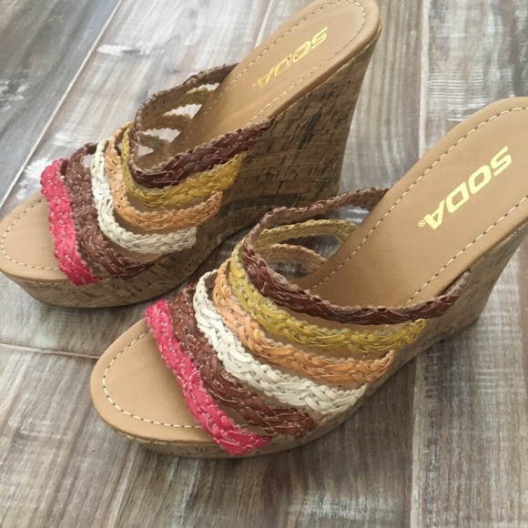 Cute sandals - Picture 1 of 3