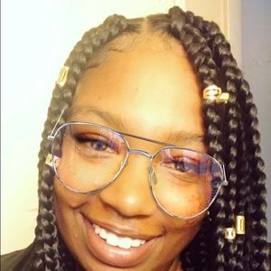 Meet your Posher, Victoria