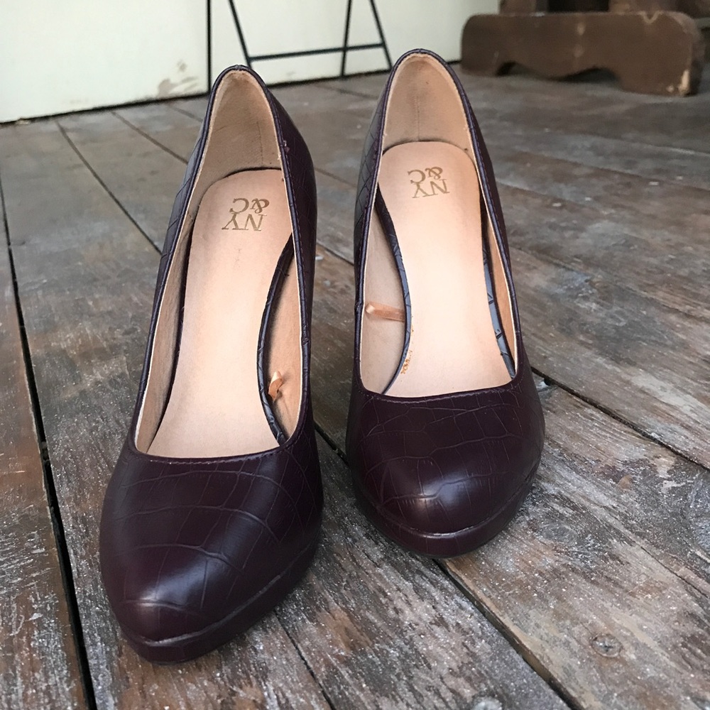 Ladies pumps