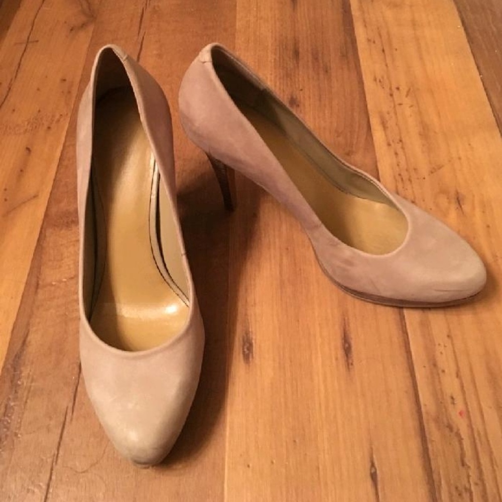 Leather almond toe nude pumps