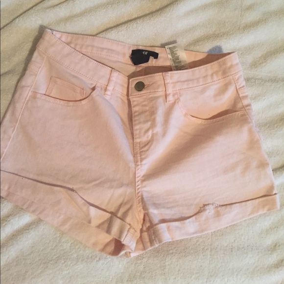H&M pink shorts - Picture 1 of 3