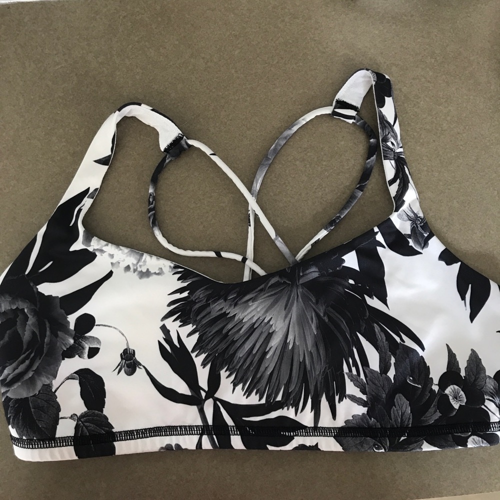 Lulu lemon sports bra