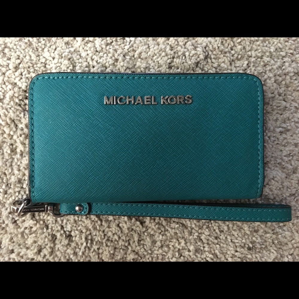 Michael Kors wristlet