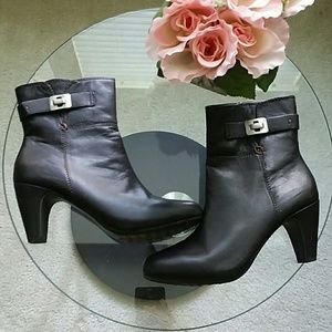 NWOT Easy spirit Antigravity size 7.5 booties