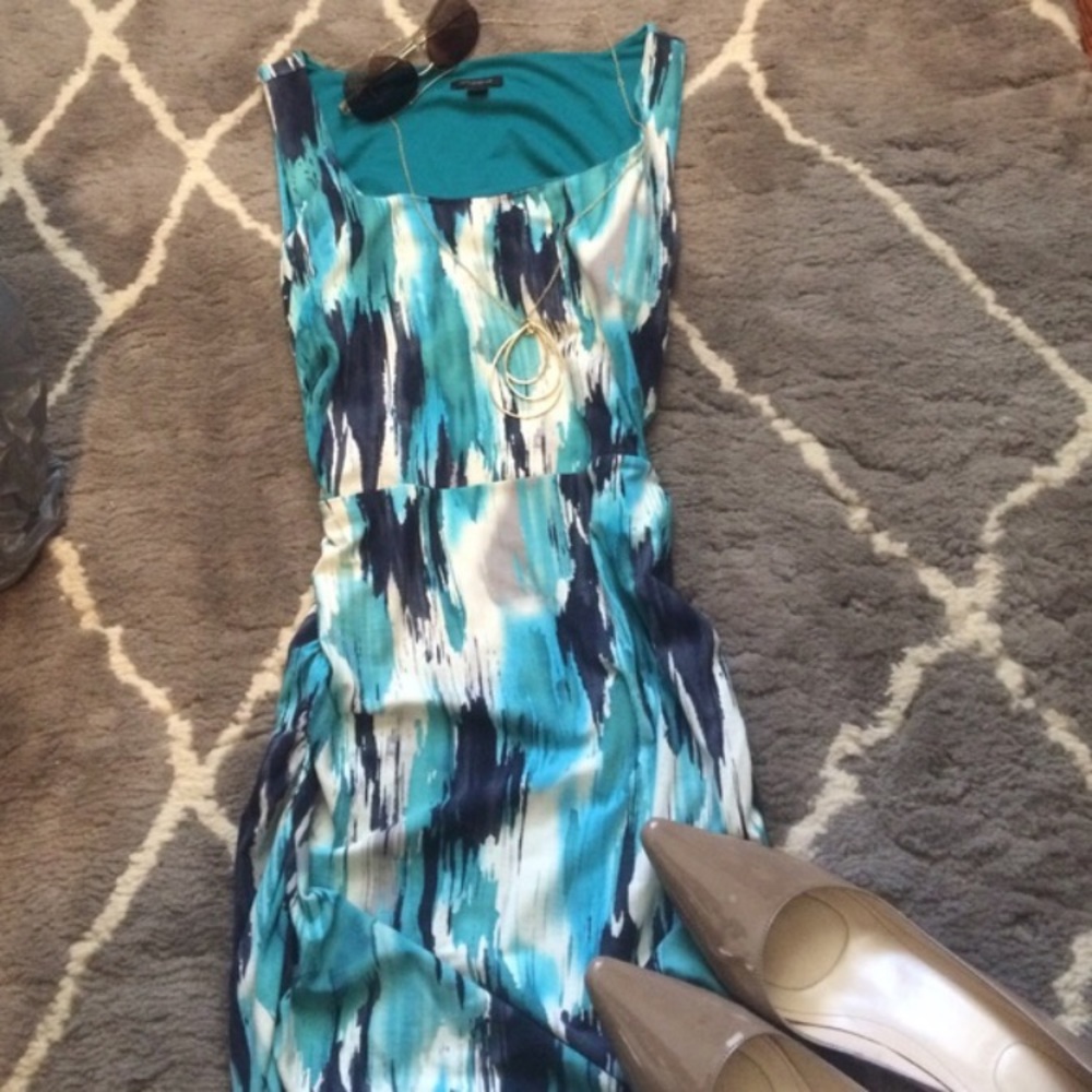 Dress - Picture 2 of 2