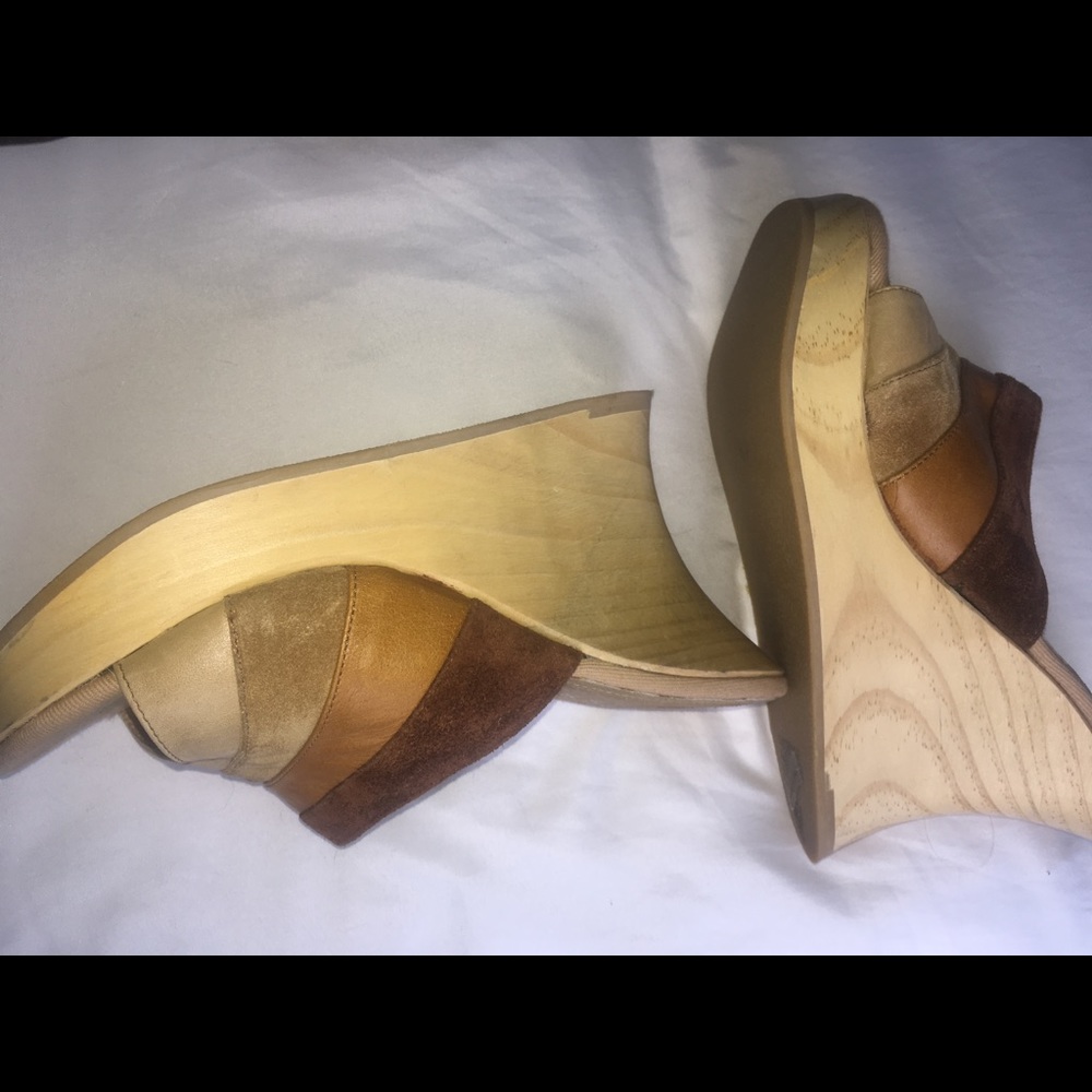 'GUESS' LEATHER & WOODEN HEELS - MADE IN SPAIN
