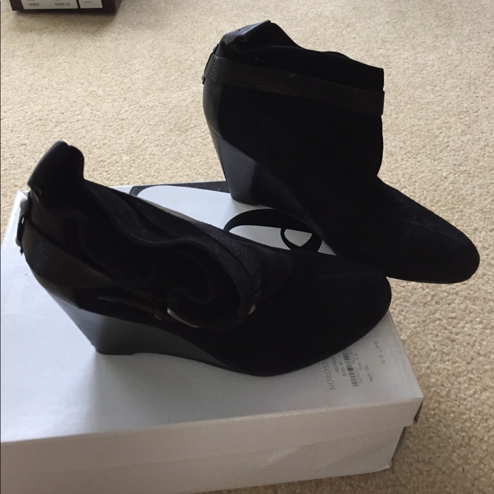 Suede booties - Picture 2 of 4
