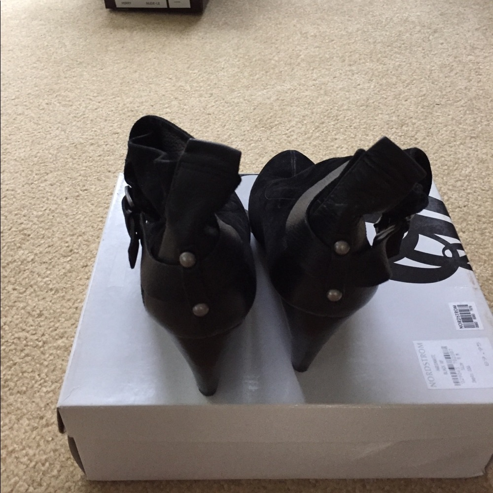 Suede booties - Picture 3 of 4