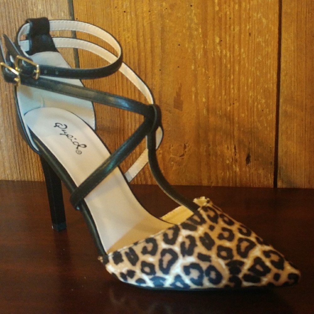 Black and Cheetah Power Pump