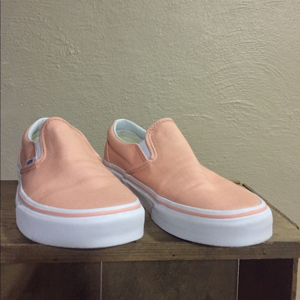 VANS classic slip on PEACH