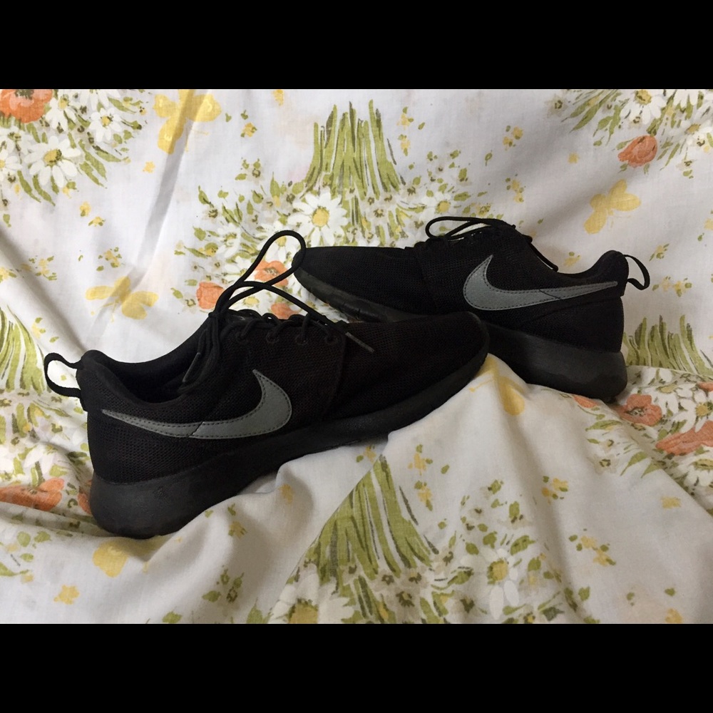 Women's Nike Roche