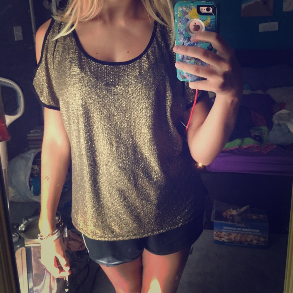 H.I.P. Scoop neck blouse w/ exposed shoulders