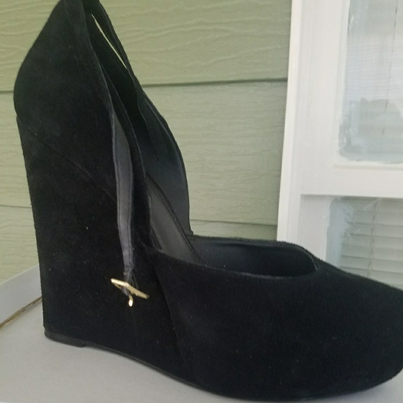 Shoes - Picture 4 of 4